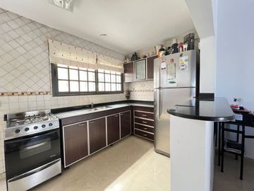 CASA 4 AMBIENTES EN VENTA EN ALDO BONZI CON DEPEND
