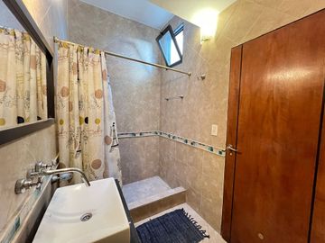 CASA 4 AMBIENTES EN VENTA EN ALDO BONZI CON DEPEND