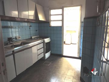 Departamento 2 Ambientes con Dos Patios a Refaccionar