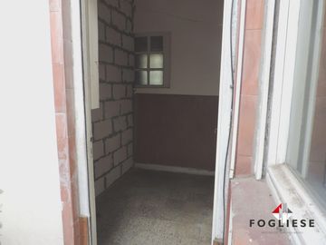 Departamento 2 Ambientes con Dos Patios a Refaccionar