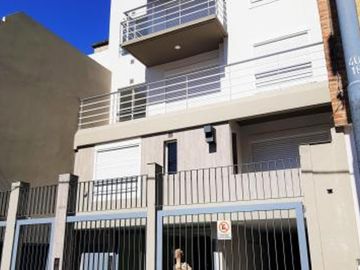 Semipisos de Dos Ambientes a Estrenar, con Cocina Separada y Balcon Aterrazado