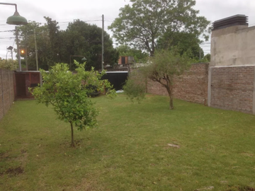 BURZACO: HERMOSO LOTE EN EXCELENTE ESTADO .TODOS LOS SERVICIOS. C/ ESCRITURA*APTO CREDITO*