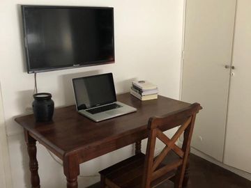 Hermoso departamento en CABA de 2 ambientes, muy amplio y luminoso.-