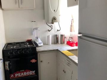 Hermoso departamento en CABA de 2 ambientes, muy amplio y luminoso.-