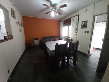 Venta de PH 5 ambientes Villa Luzuriaga