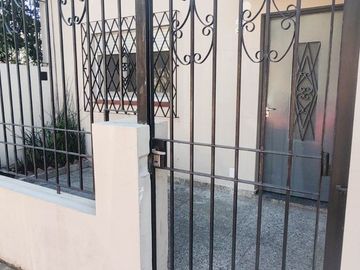 Casa Americana De 5 Ambientes Con Cochera