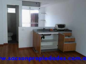 V679 Ramos Mejia departamento 1 amb.con Patio