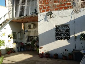 casa con departamento