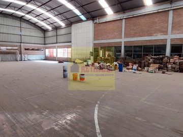 Venta de Imponente Inmueble Comercial en San Justo Centro. Consulte