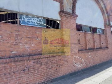 Venta de Imponente Inmueble Comercial en San Justo Centro. Consulte