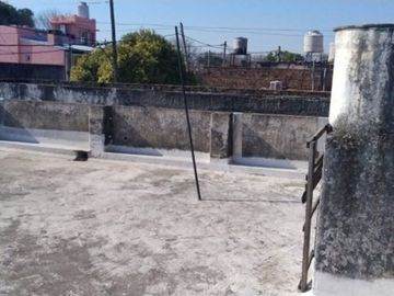 ROSARIO,BARRIO:LUDUEÑA,CASA 4AMBIENTES, AMPLIO METRAJE BUENA UBICACION /ESTADO OPORTUNIDAD,