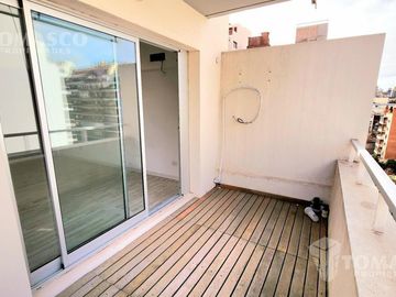 Venta Monoambiente Profesional con Balcón