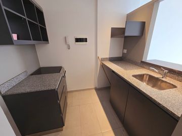 Venta Monoambiente Profesional con Balcón