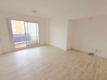 Venta Monoambiente Profesional con Balcón