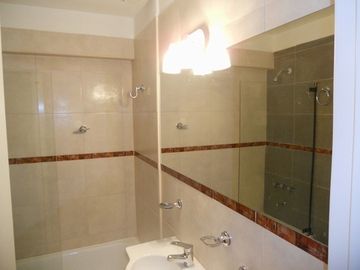 Semipiso 4 Amb/ a metros de plaza vte.lopez frente con balcon corrido aterrazado -