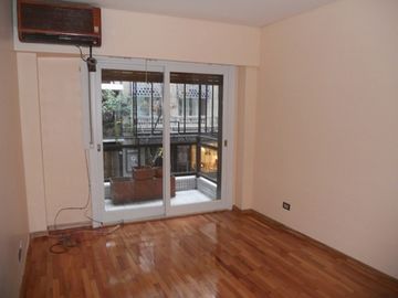 Semipiso 4 Amb/ a metros de plaza vte.lopez frente con balcon corrido aterrazado -