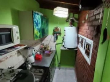 PH dos ambientes al frente venta Remedios de Escalada