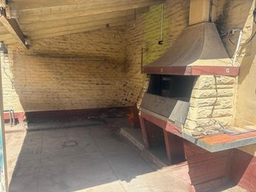 VENTA CASA CON LOCALES Y DEPTO EN SAN MIGUEL