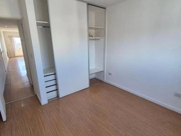 Dpto  2 amb Fte c/balcón en venta Lomas centro