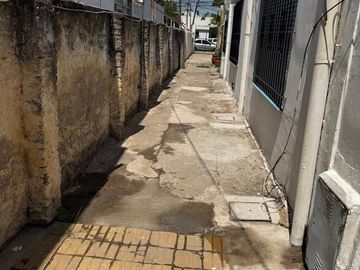 PH EN LANUS   C/ PATIO Y  TERRA  . EXC UBICACION