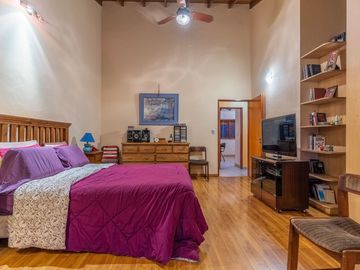 Casa 7 amb con parque y garage en Martinez