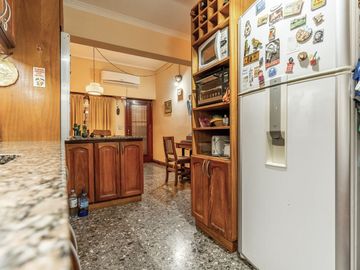 Casa 7 amb con parque y garage en Martinez