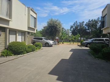 CASA TOWNHOUSE DE 3 D, 1 E, EN CONDOMINIO