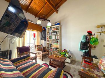 VENTA DEPTO 2 DORM. C/ ESTACIONAMIENTO ZONA CENTRO