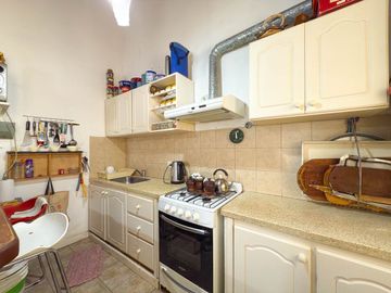 VENTA DEPTO 2 DORM. C/ ESTACIONAMIENTO ZONA CENTRO