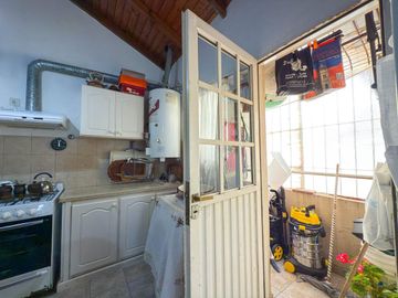 VENTA DEPTO 2 DORM. C/ ESTACIONAMIENTO ZONA CENTRO