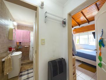 VENTA DEPTO 2 DORM. C/ ESTACIONAMIENTO ZONA CENTRO
