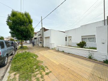 VENTA CASA DOS DORMITORIOS TANDIL CENTRO