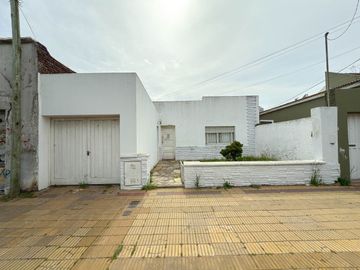 VENTA CASA DOS DORMITORIOS TANDIL CENTRO