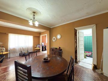 VENTA CASA DOS DORMITORIOS TANDIL CENTRO