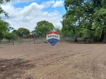 VENTA TERRENO ESQUINA BOSQUES CEIBAL 1 600 m²