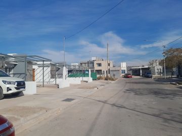 Casa a estrenar en venta en Barrio Natania 58