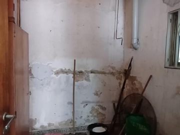 CASA P/REFACCIONAR 4 AMBIENTES PATIO COC BAÑO-PARQUE CHACABUCO
