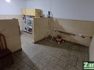CASA P/REFACCIONAR 4 AMBIENTES PATIO COC BAÑO-PARQUE CHACABUCO