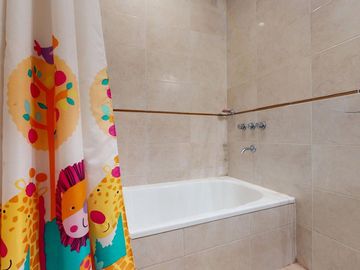 VTA HERMOSO 4 AMB C/DEPEN PILETA AMENITIES+COCHERA