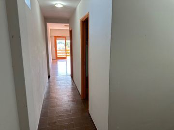 Monoamb. divisible en alquiler c/ balcón luminoso