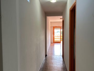 Monoamb. divisible en alquiler c/ balcón luminoso
