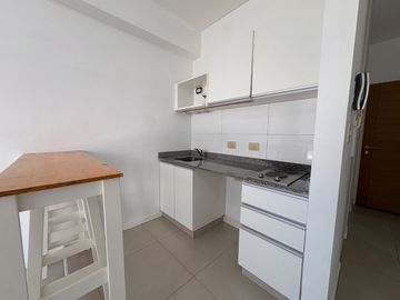 OFICINA DPTO EN VENTA LOMAS DE ZAMORA APRO PROF