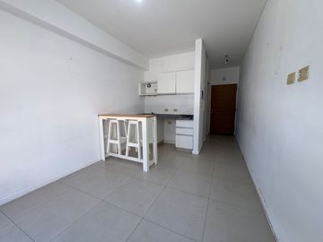 OFICINA DPTO EN VENTA LOMAS DE ZAMORA APRO PROF