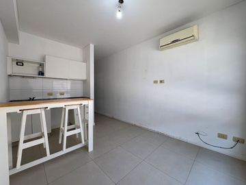 OFICINA DPTO EN VENTA LOMAS DE ZAMORA APRO PROF