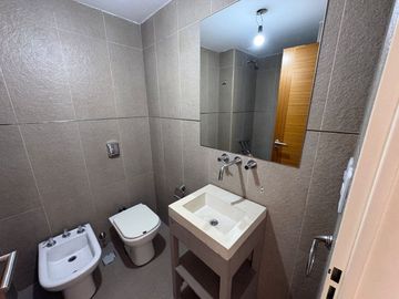 OFICINA DPTO EN VENTA LOMAS DE ZAMORA APRO PROF