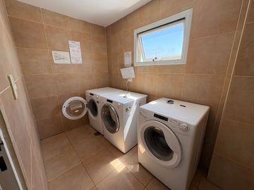 OFICINA DPTO EN VENTA LOMAS DE ZAMORA APRO PROF