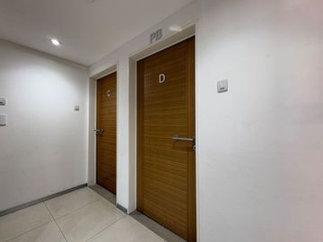 OFICINA DPTO EN VENTA LOMAS DE ZAMORA APRO PROF