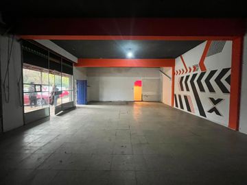 VENTA LOCAL COMERCIAL EN ZONA TRANSITADA BURZACO