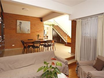 VENTA CASA 5 AMB LOTE / PROP SAN JUSTO