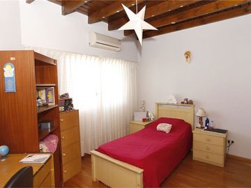 VENTA CASA 5 AMB LOTE / PROP SAN JUSTO